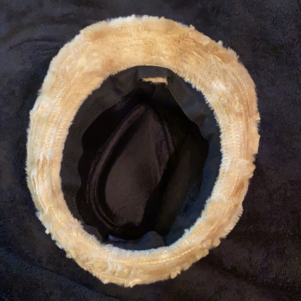 Hat - Picture 4 of 4